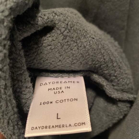 Daydreamer Flower Logo Boyfriend
Crew Neck Sweatshirt in Vintage Black - Picture 9 of 9